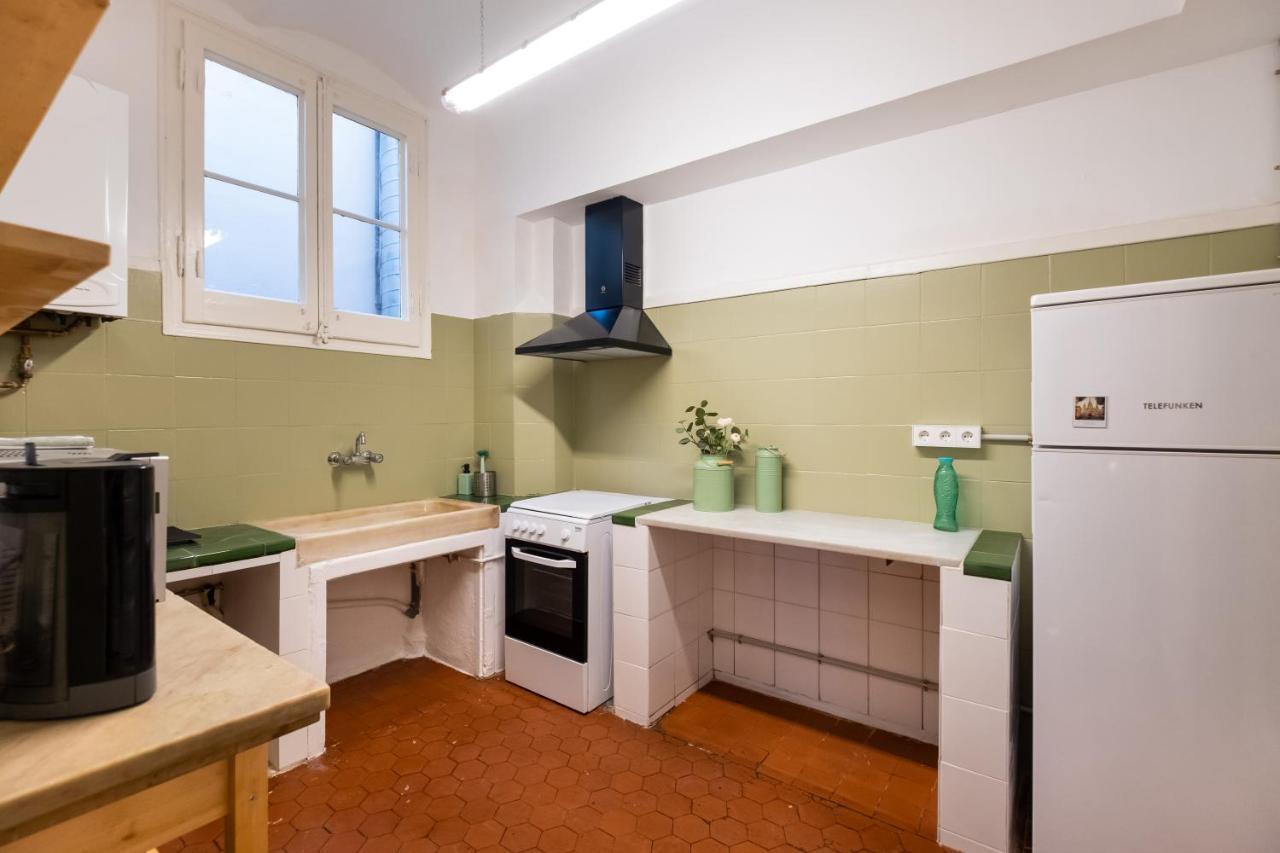 B42 - Modernist Apartment For Large Groups In Eixample Barcelona Kültér fotó