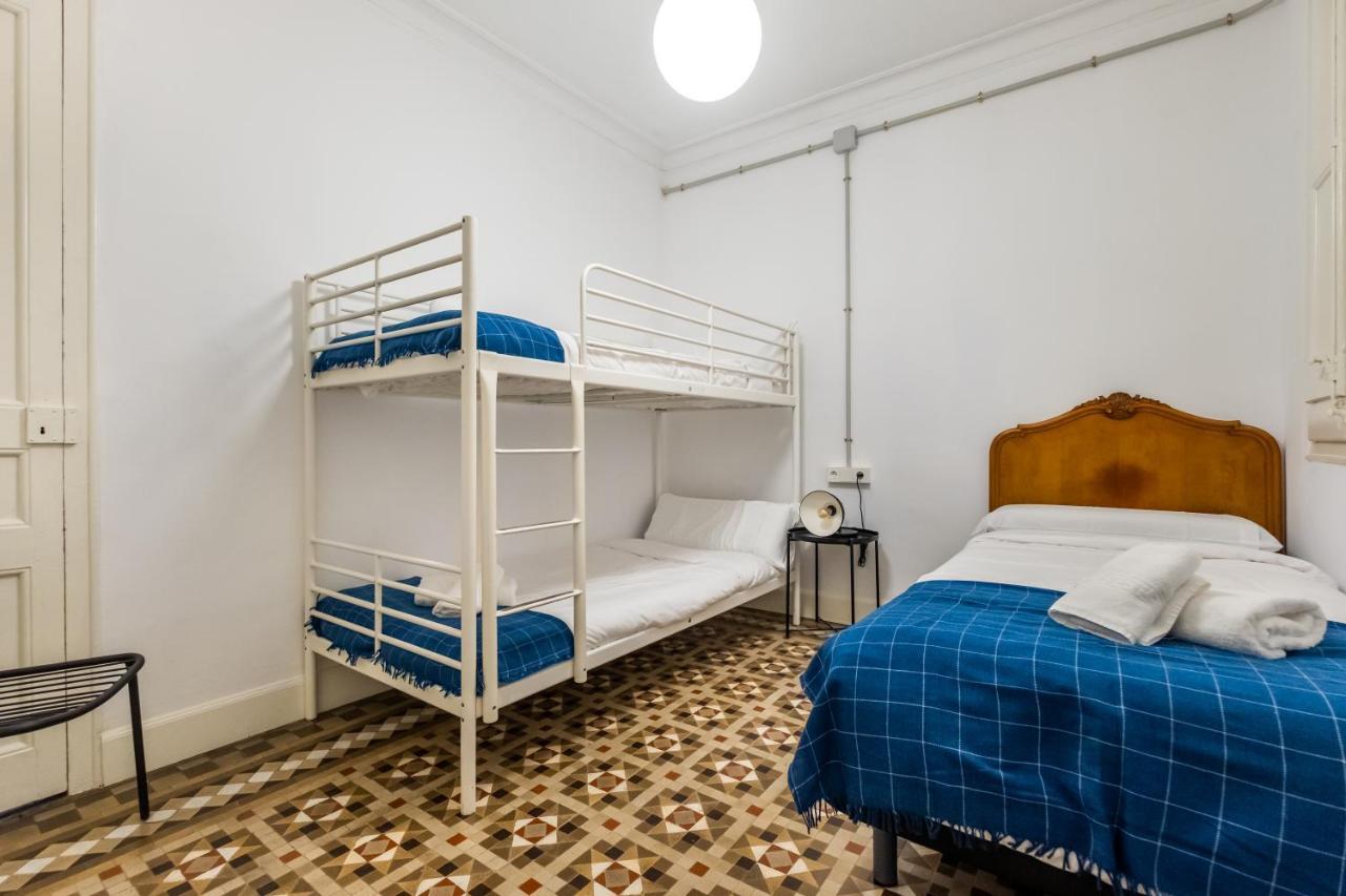 B42 - Modernist Apartment For Large Groups In Eixample Barcelona Kültér fotó