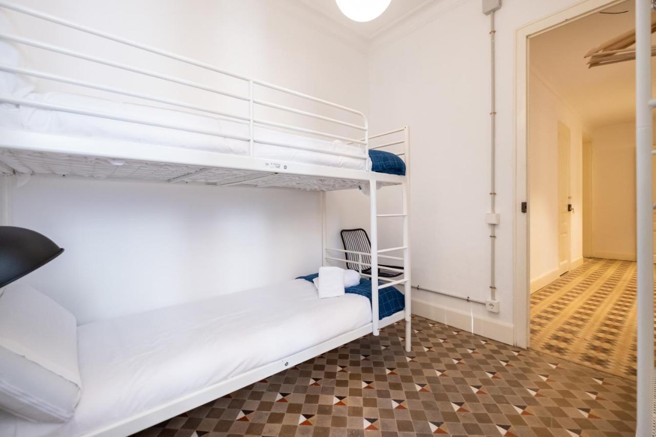 B42 - Modernist Apartment For Large Groups In Eixample Barcelona Kültér fotó