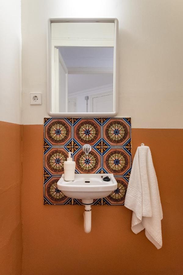 B42 - Modernist Apartment For Large Groups In Eixample Barcelona Kültér fotó