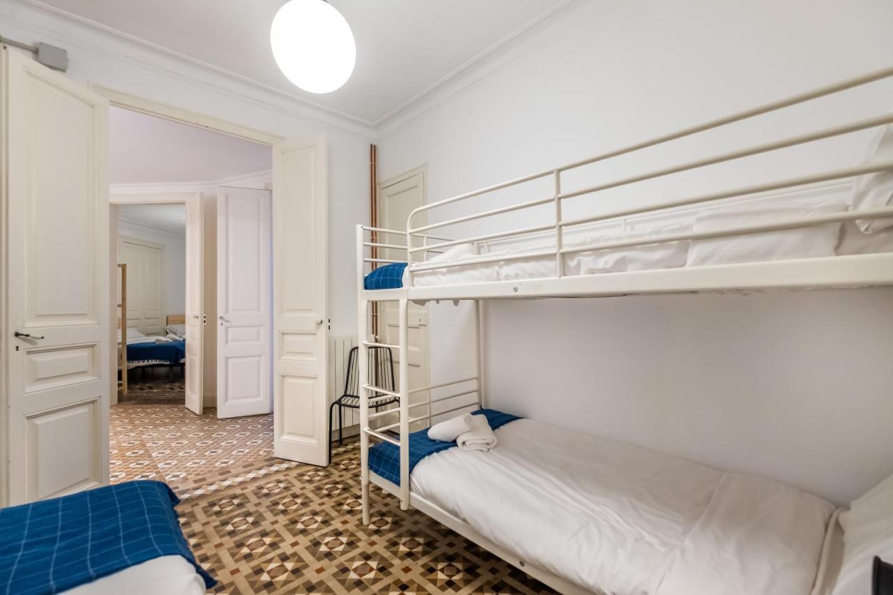 B42 - Modernist Apartment For Large Groups In Eixample Barcelona Kültér fotó